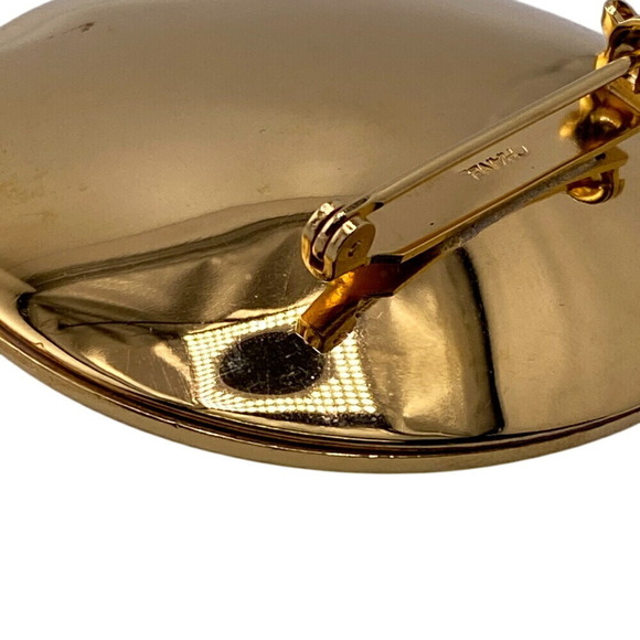 CHANEL Red Brooch - Picture 12 of 13